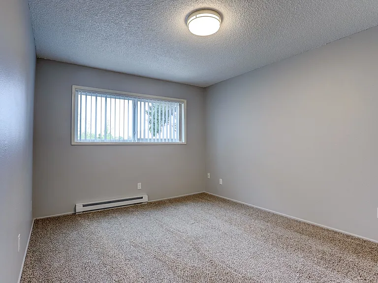 Awesome location near Salish Ponds City Park. — Photo 41
