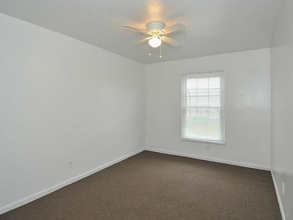 4th image of 6703 Strawberry Ln