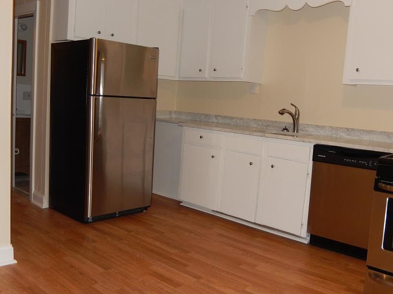 2nd image of 19 Frankfort St #2