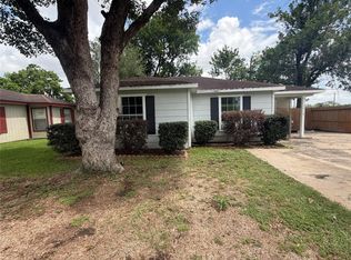 1319 Bernard St, Pasadena, TX 77506