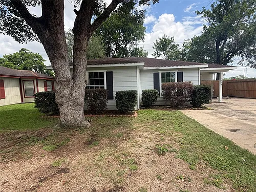 1319 Bernard St Photo 1