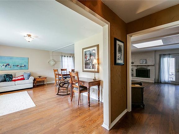 3rd image of 7611 El Pensador Dr