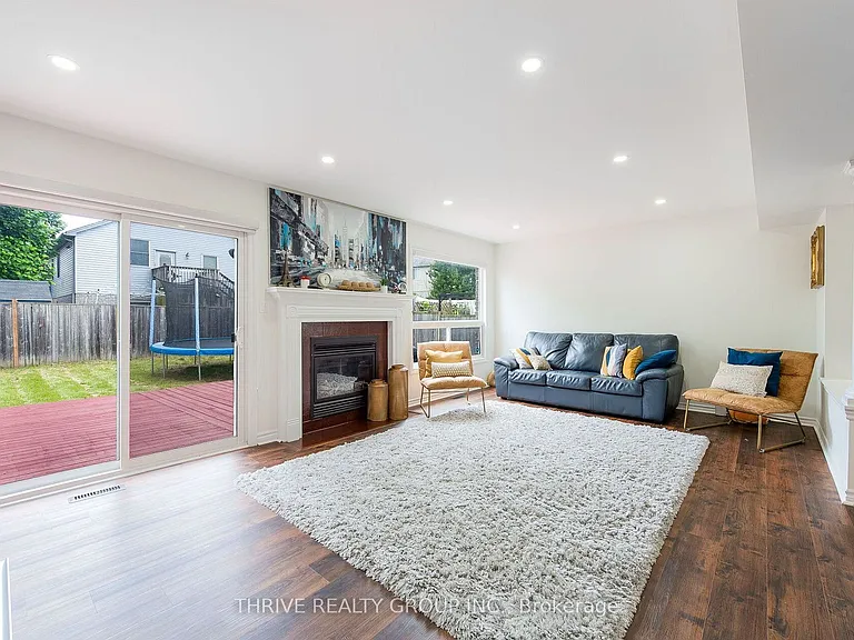 1737 Mickleborough Dr #UPPER — Photo 14