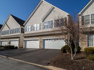 1305 Whispering Brooke Dr, Newtown Square, PA 19073