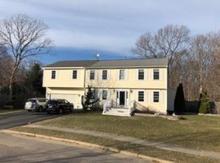 40 Woodmist Cir, Coventry, RI 02816