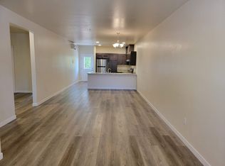 1233 S Peach St APT E, Medford, OR