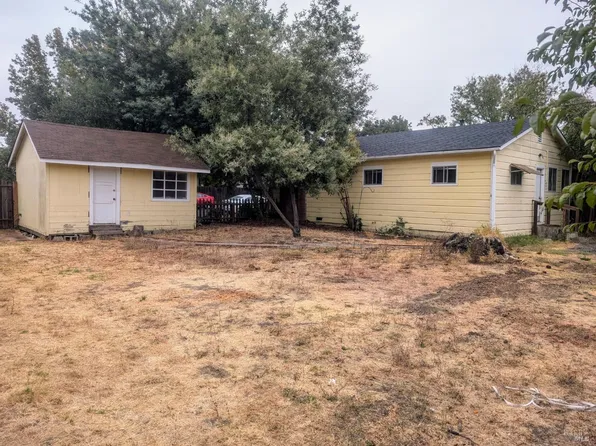 399 Monte Vista Avenue, Healdsburg, CA 95448