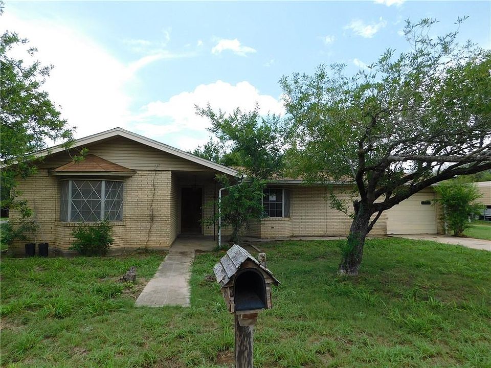 1004 N Wilhelma Ave, Hebbronville, TX 78361 MLS 389847 Zillow