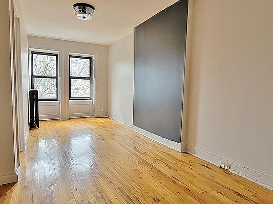 1st image of 11 Macon St #3