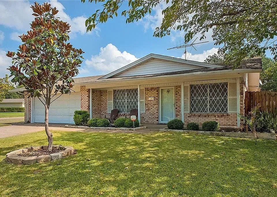 3 bed, 1080 sqft, $2,000 — Photo 1
