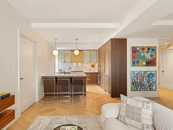 393 W End Ave APT 9D, New York, NY 10024