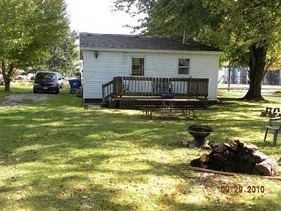2nd image of 987 Railroad St
