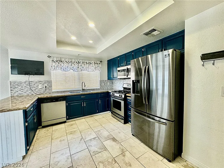 9009 Feather River Ct — Photo 15