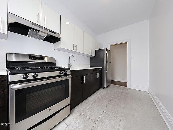 3rd image of 3406 32nd St APT 12C