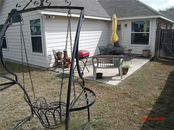 3rd image of 504 Fairbrook Ln