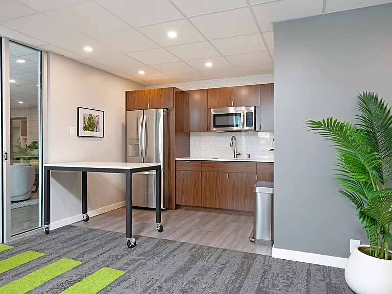 Park East Apartments — Photo 6