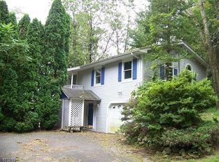 85 Mill Pond Rd, Washington, NJ 07882