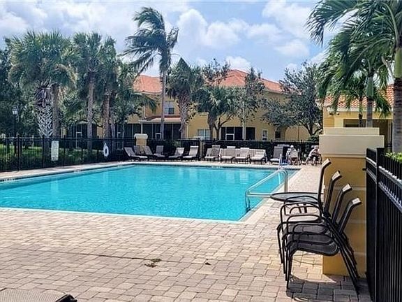 2nd image of 9813 Quinta Artesa Way APT 104