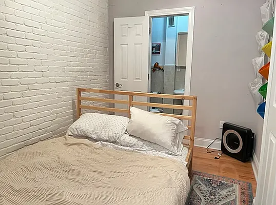 Rented by REAL New York | media 20