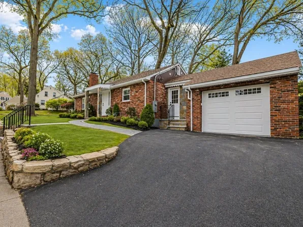 78 Windemere Cir, Braintree, MA 02184