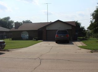 1106 S Hoover St, Enid, OK 73703