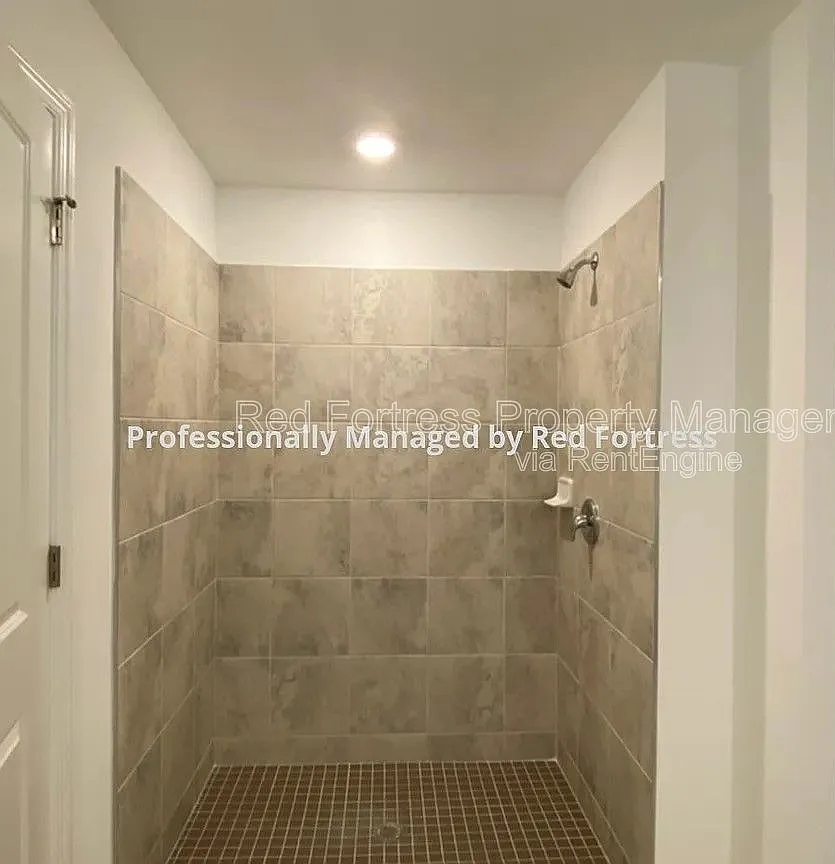 4 bed, 2.0 bath, 1936 sqft, $1,850 — Photo 4