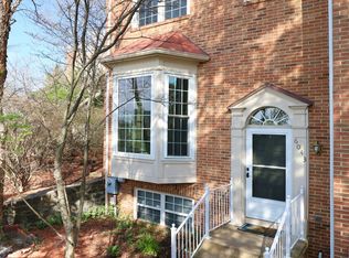 6043 Riddle Walk, Alexandria, VA 22312