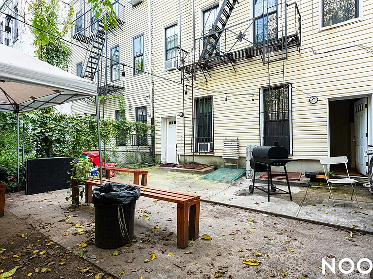 243 Irving Ave #1B — Photo 3