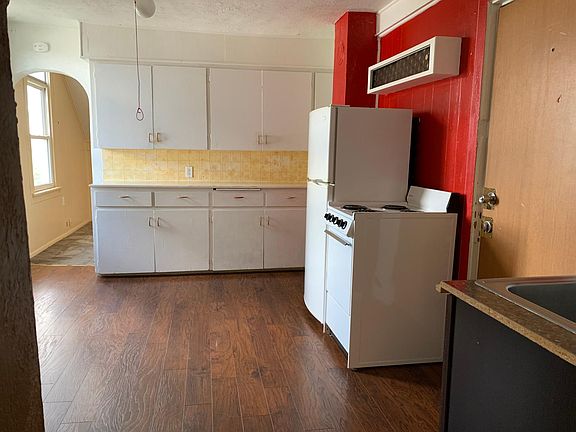3rd image of 217 E Dalton Ave APT 4