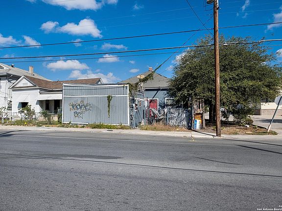 3rd image of 2925 W Commerce St
