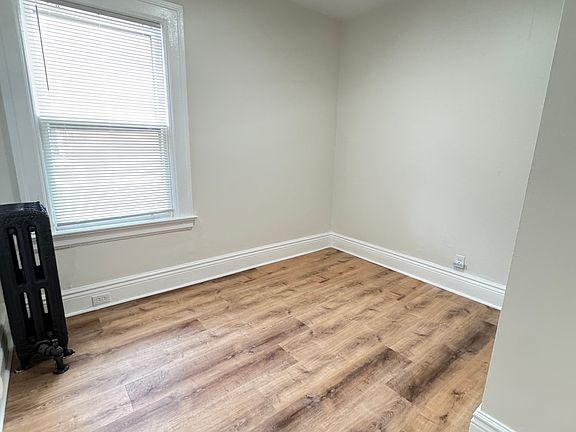 3rd image of 269 Richmond Ave APT 8