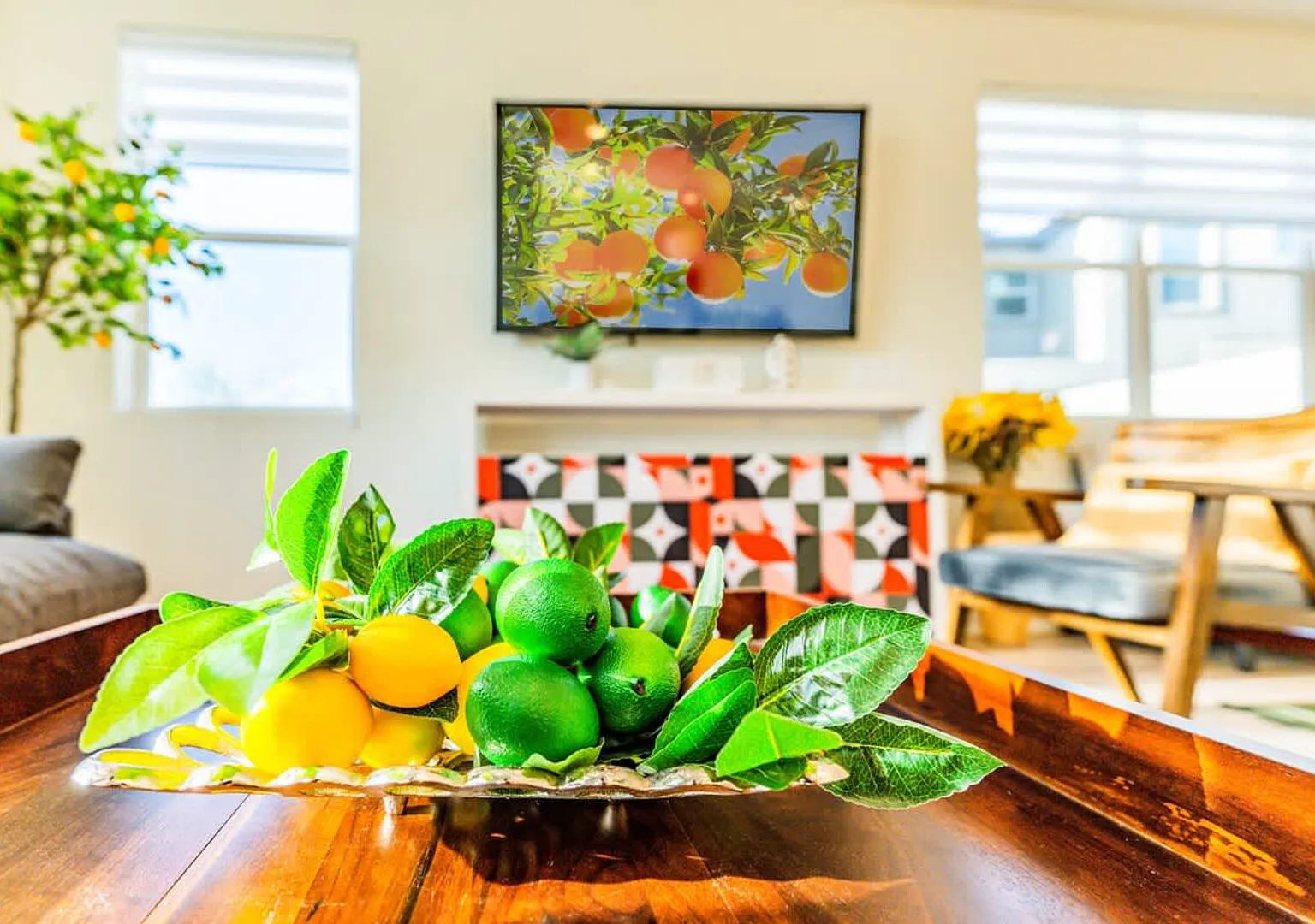 Citrus Grove on the Lake — Photo 1