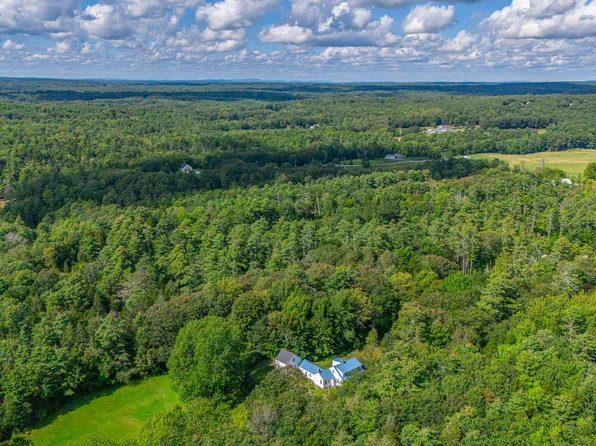 48 Wolfe's Neck Road, Freeport, ME 04032