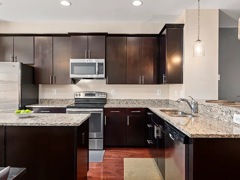 4527 Foster Ave — Photo 9