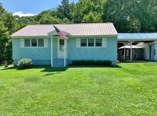 83 Fairground Rd, Springfield, VT 05156