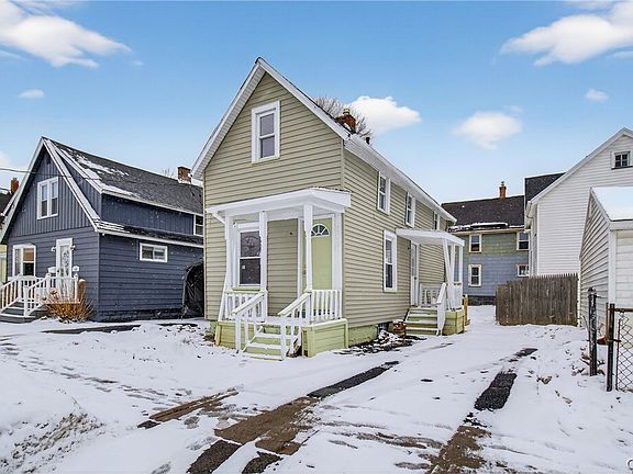 4th image of 204 E Maple Ave