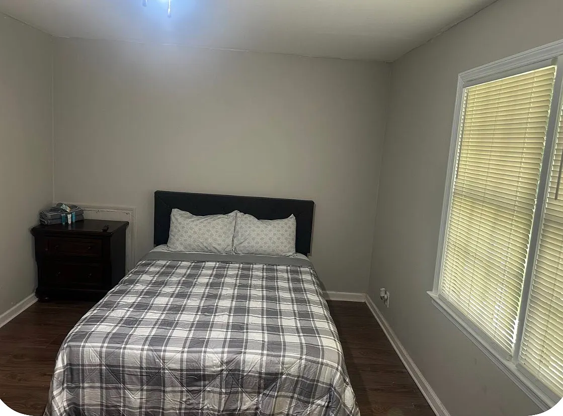 Fairforest Dr, Stone Mountain — Photo 2