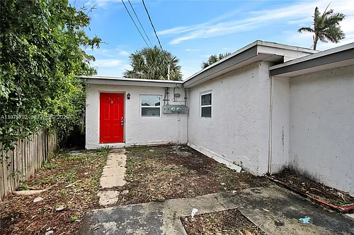 1160 W 26th Ct #D Photo 1