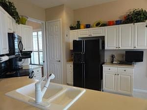 5th image of 7211 Southport Dr