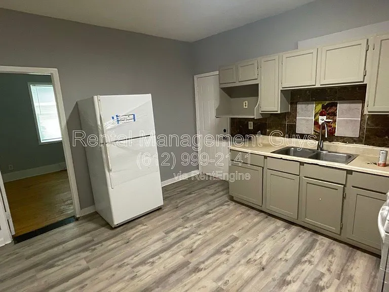 2931 Bryant Ave N #2 — Photo 10