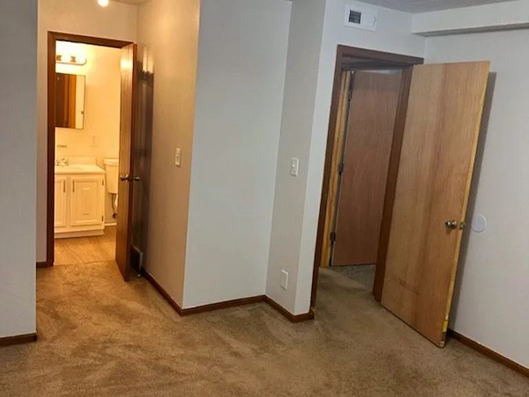 4915 Huntington Ave #2 — Photo 8