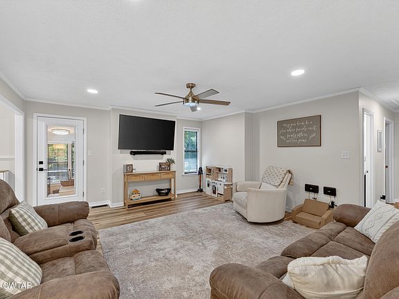 4th image of 778 Mifflin Rd