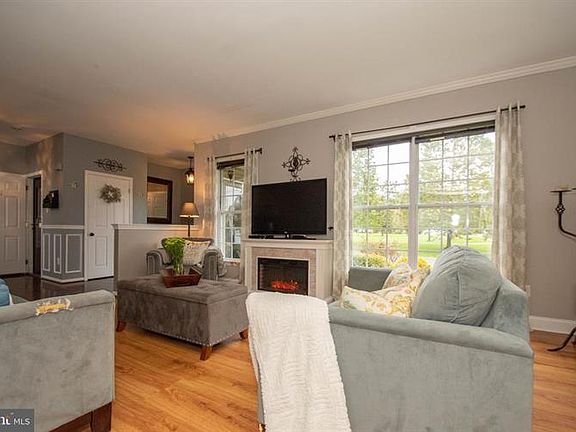 2nd image of 64 N Danbury Cir