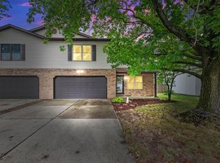 1634 Progress Ln, Belleville, IL 62221