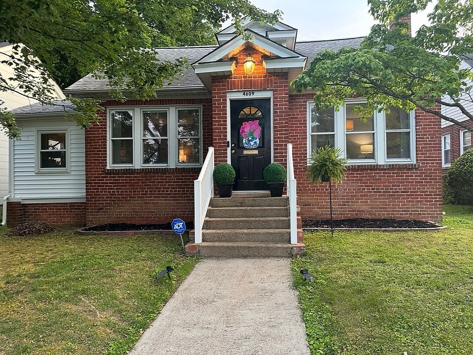 1st image of 4609 Radford Ave