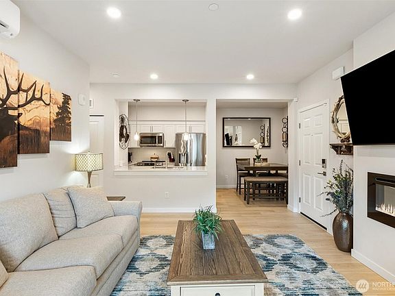 5th image of 1845 SE 12th Place #H-204