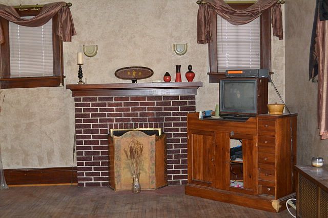 2nd image of 1401 College Ave