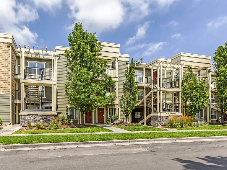 Belle Creek Apartments — Photo 20