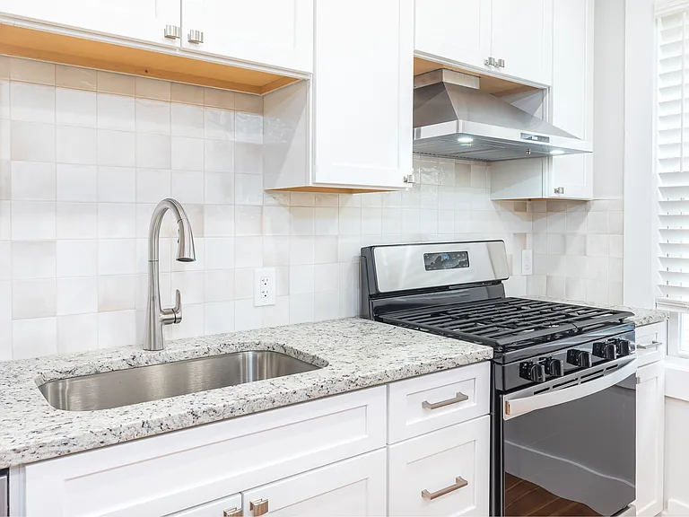 30 Presley St #30 — Photo 2