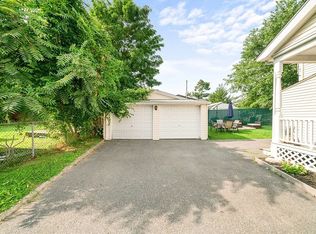 9 State St #1, Taunton, MA 02780